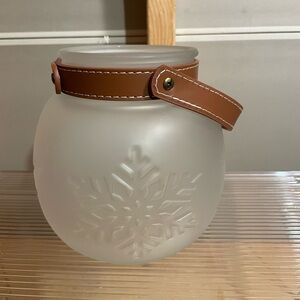 Frosted Glass Snowflake Lantern